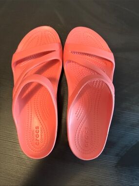 CROCS Women's Coral-Red Slide Sandals size 8 NWOT